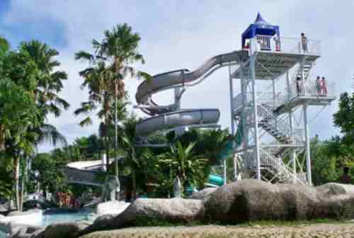 5+ Lokasi Destinasi Wisata Cirebon Seru yang Wajib Kamu Kunjungi 04 Apita Waterboom - Finansialku