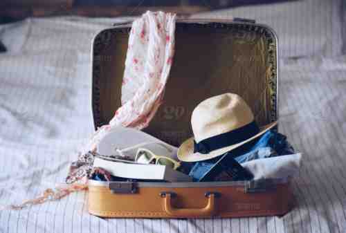 Girls, Ini Tips Packing Barang Untuk Traveling Bareng Gebetan 03 - Finansialku