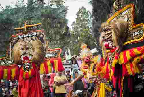 Ini Dia Bedanya Kebudayaan Reog Ponorogo Dan Reog Jawa Barat