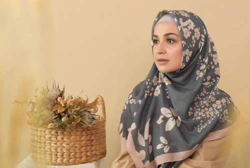 Jajal 10+ Style Hijab Pashmina Simple yang Cocok Bagi Mahasiswa & Karyawan 01 - Syar'i - Finansialku