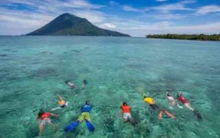 Bunaken National Park, A Paradise In the North of Sulawesi 00 - Finansialku