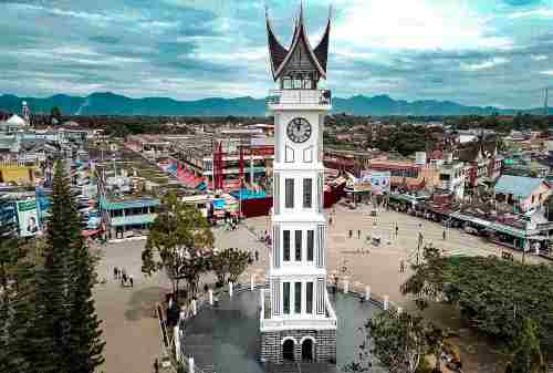 Bukittinggi, The Truly West Sumatera Tourism Pride 00 Jam Gadang - Finansialku