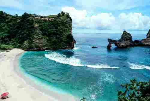 Liburan di Nusa Penida bisa main di bukit Teletubies! 06 Finansialku