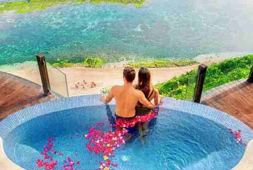 6 Vila dengan Private Pool untuk Bulan Madu di Bali 01