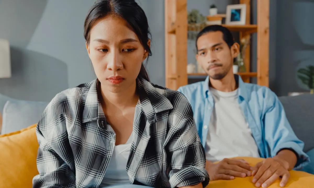 suami suka berbohong masalah uang