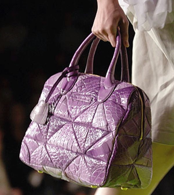 Tas Batik Modern Louis Vuitton, Tas Branded Kelas Dunia