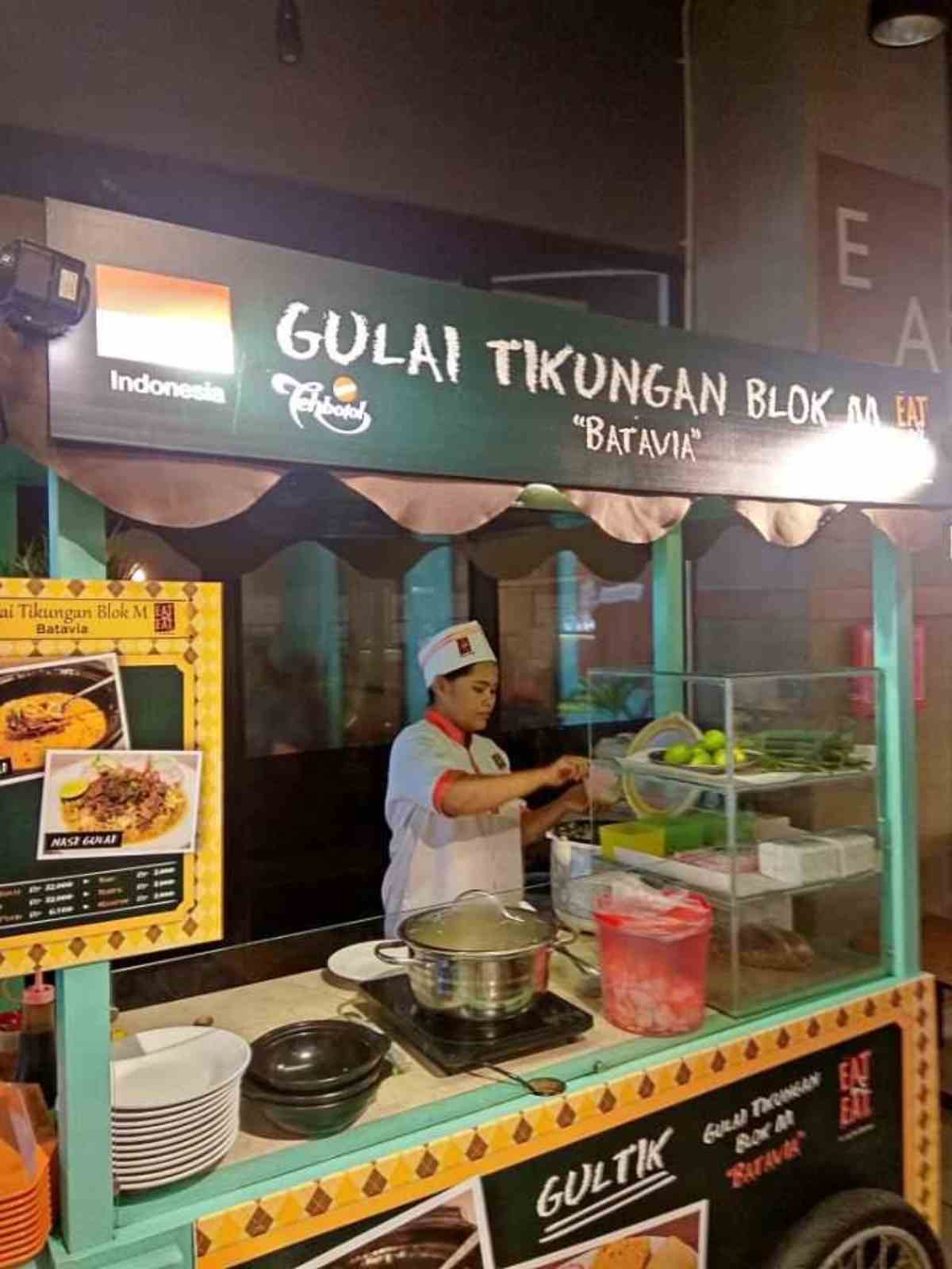 tempat makan terdekat_Gulai Tikungan - Traveloka