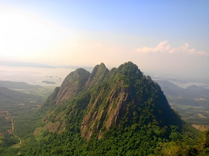 wisata purwakarta_gunung parang wisata purwakarta_gunung parang