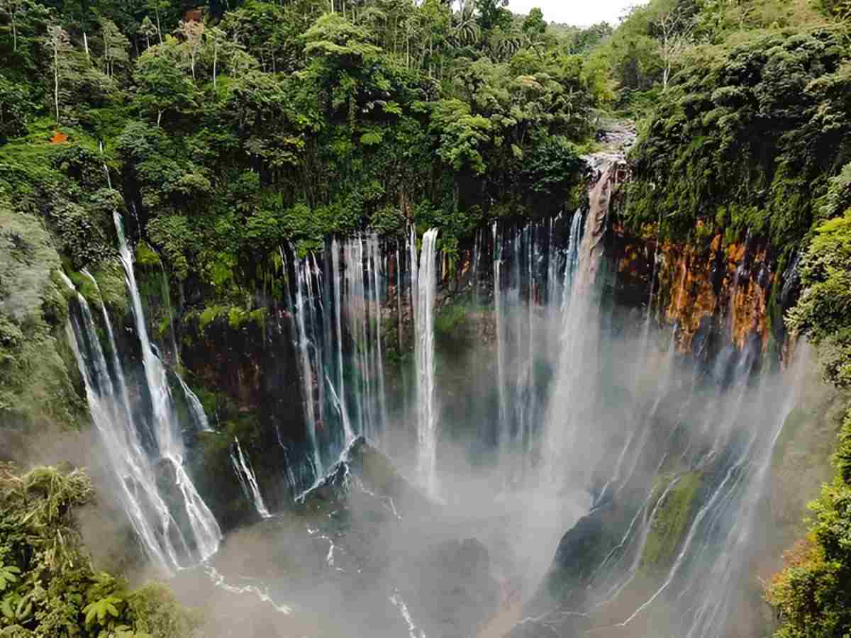 wisata air terjun_Tumpak Sewu