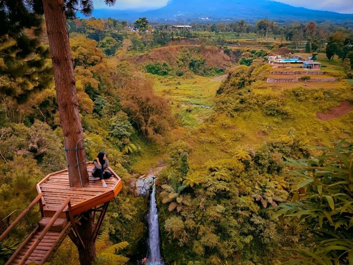 Selain Borobudur, ini 30 Destinasi Wisata Favorit di Magelang 24 - Finansialku Selain Borobudur, ini 30 Destinasi Wisata Favorit di Magelang
