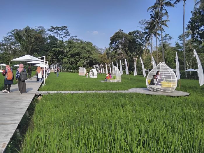 Selain Borobudur, ini 30 Destinasi Wisata Favorit di Magelang 19 - Finansialku Selain Borobudur, ini 30 Destinasi Wisata Favorit di Magelang