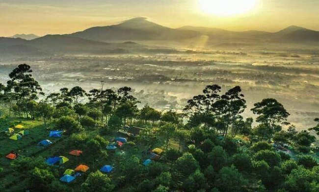 tempat camping di Bandung_gunung putri