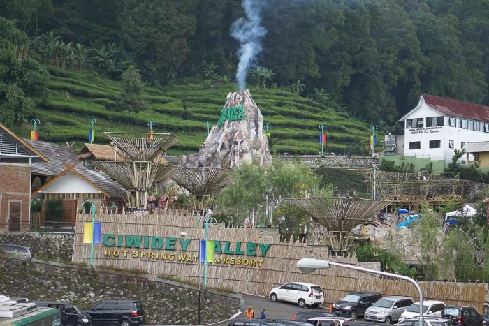 tempat camping di Bandung_ciwidey valley