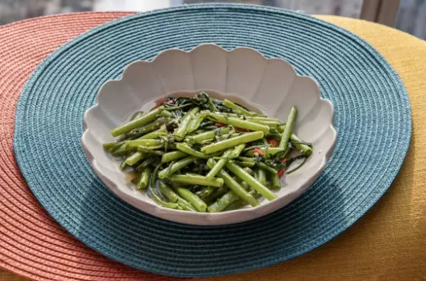 menu buka puasa irit_tumis kangkung