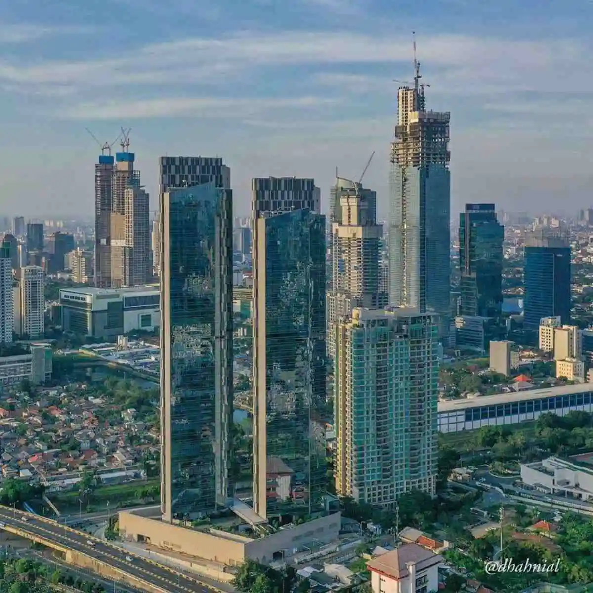 gedung tertinggi di indonesia_Tower Thamrin Nine 1 dan 2