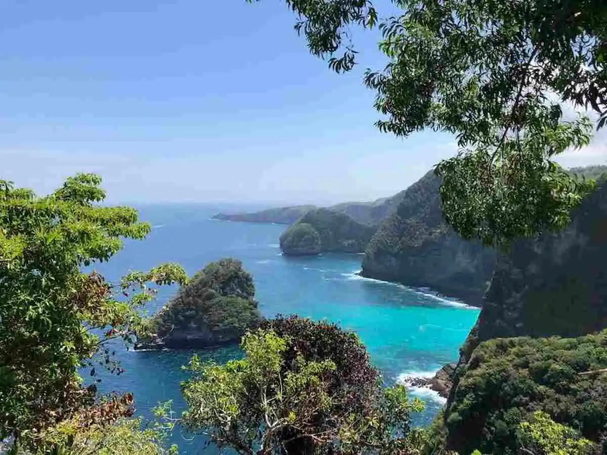 rekomendasi liburan akhir tahun_Air Terjun Seganing, Pulau Nusa Penida