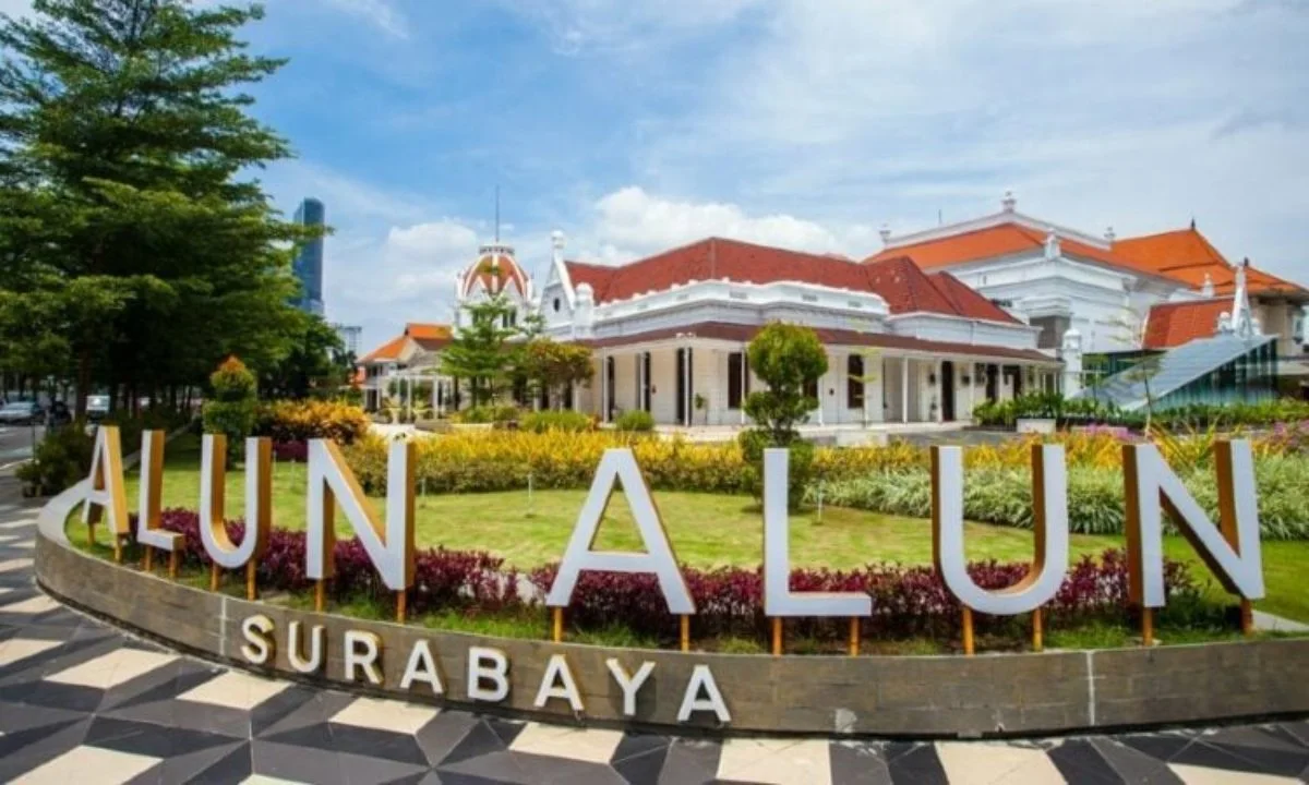 Alun-Alun Surabaya