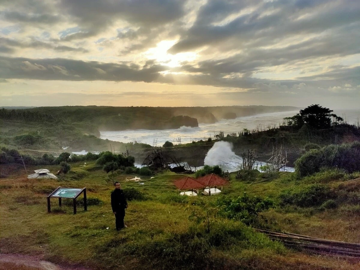 wisata alam sukabumi_pantai Cicaladi