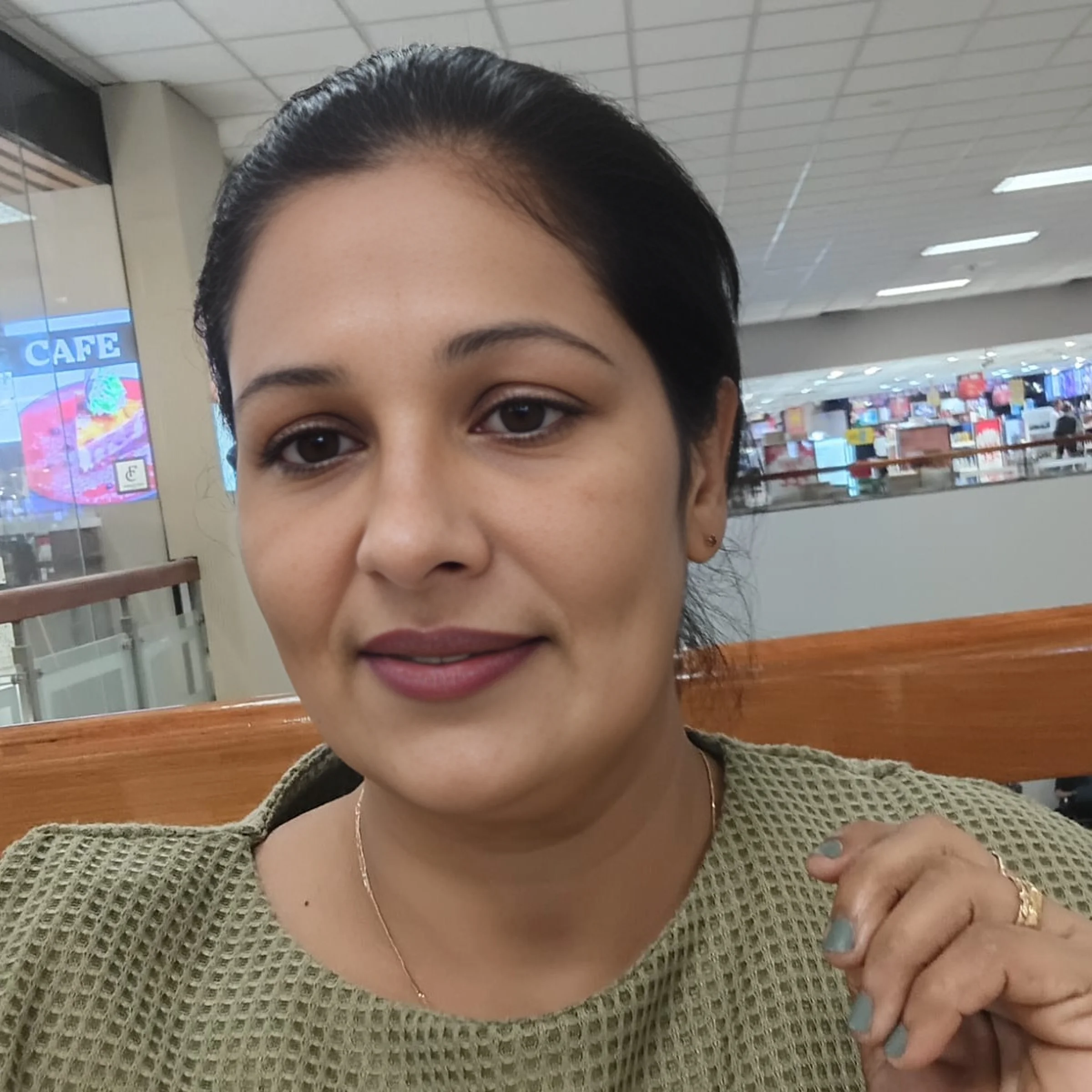 Shanika - Sri Lankan Nanny