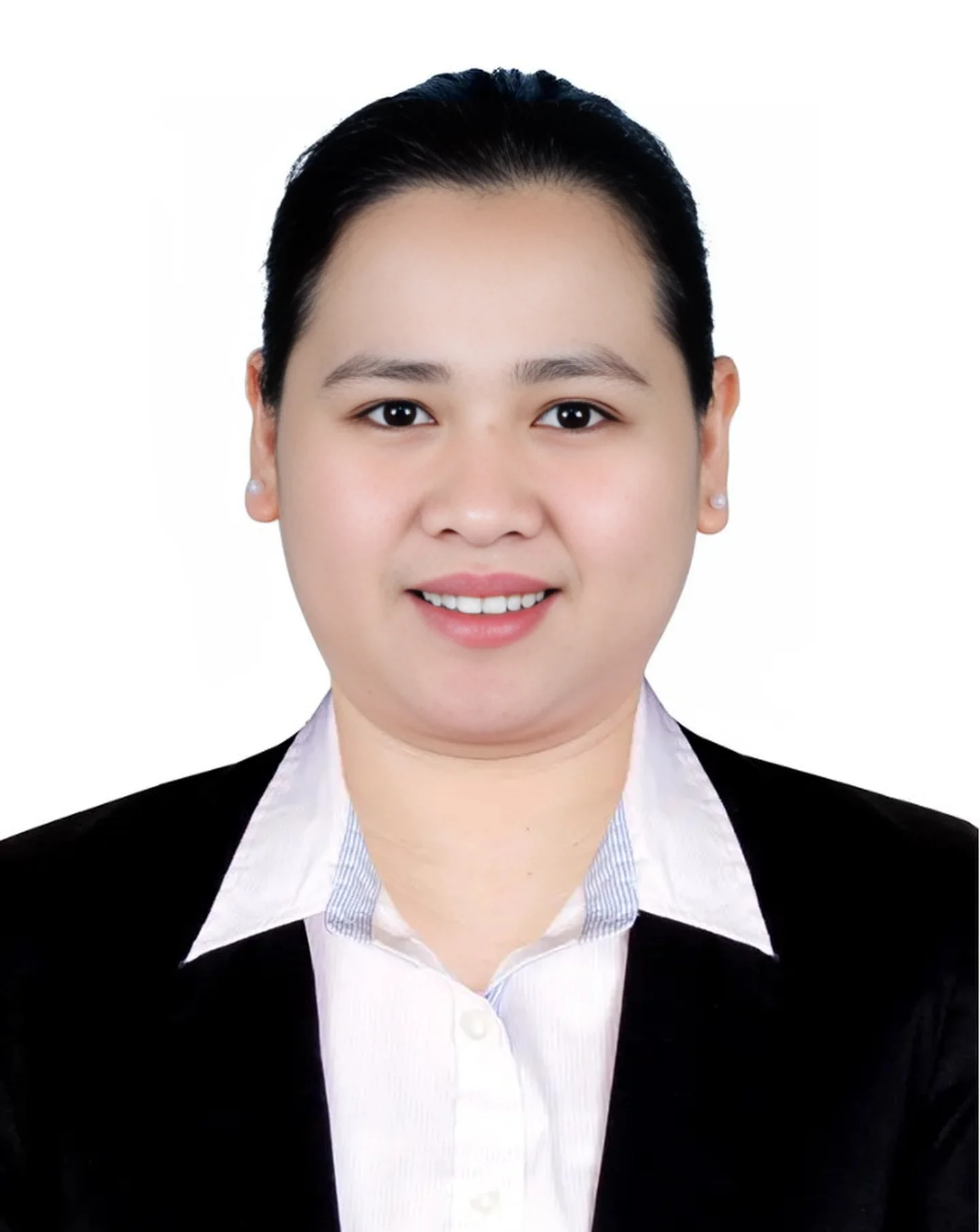 Divina - Filipino Nanny / Maid