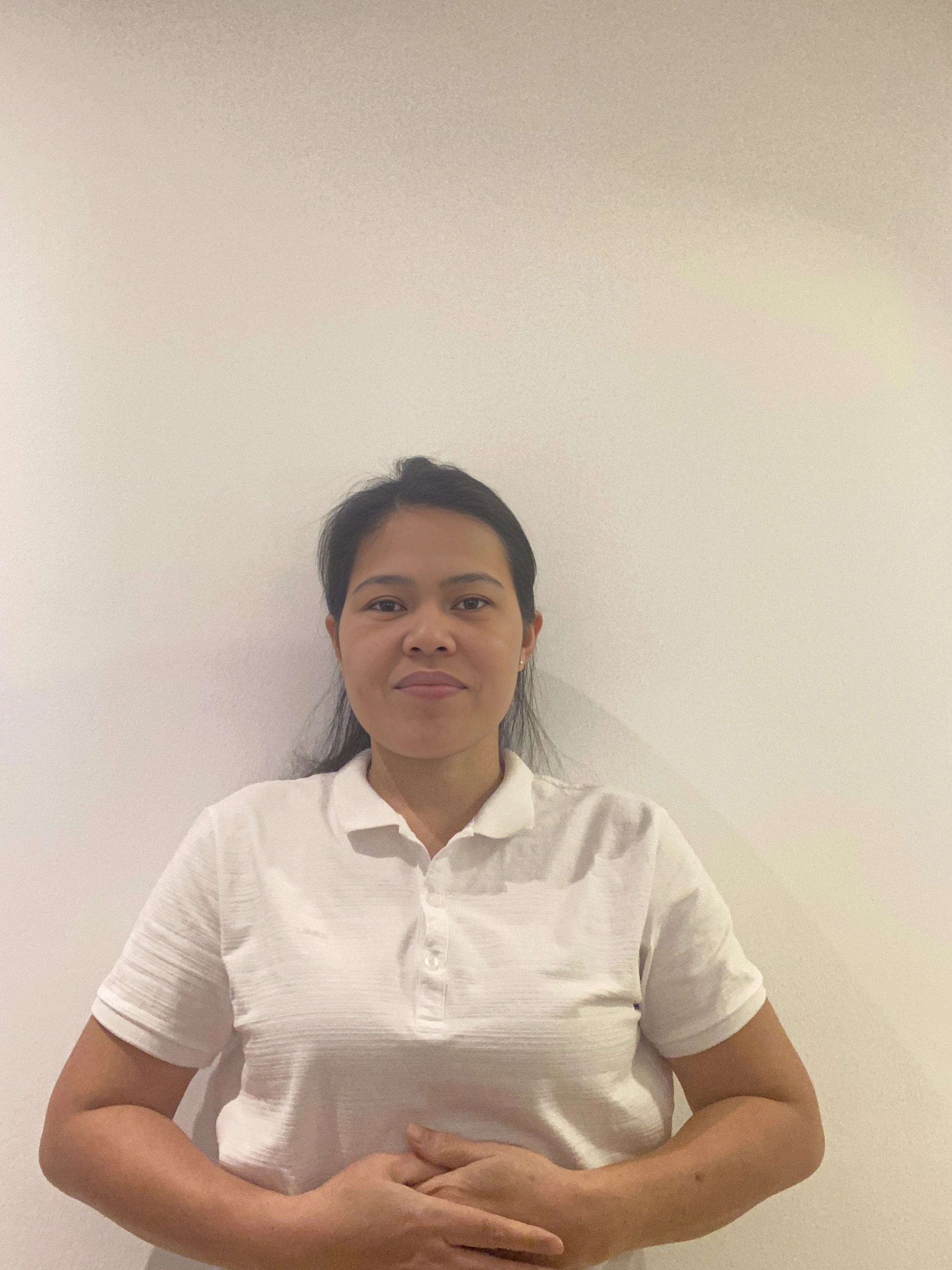 Edna - Filipino Nanny / Maid