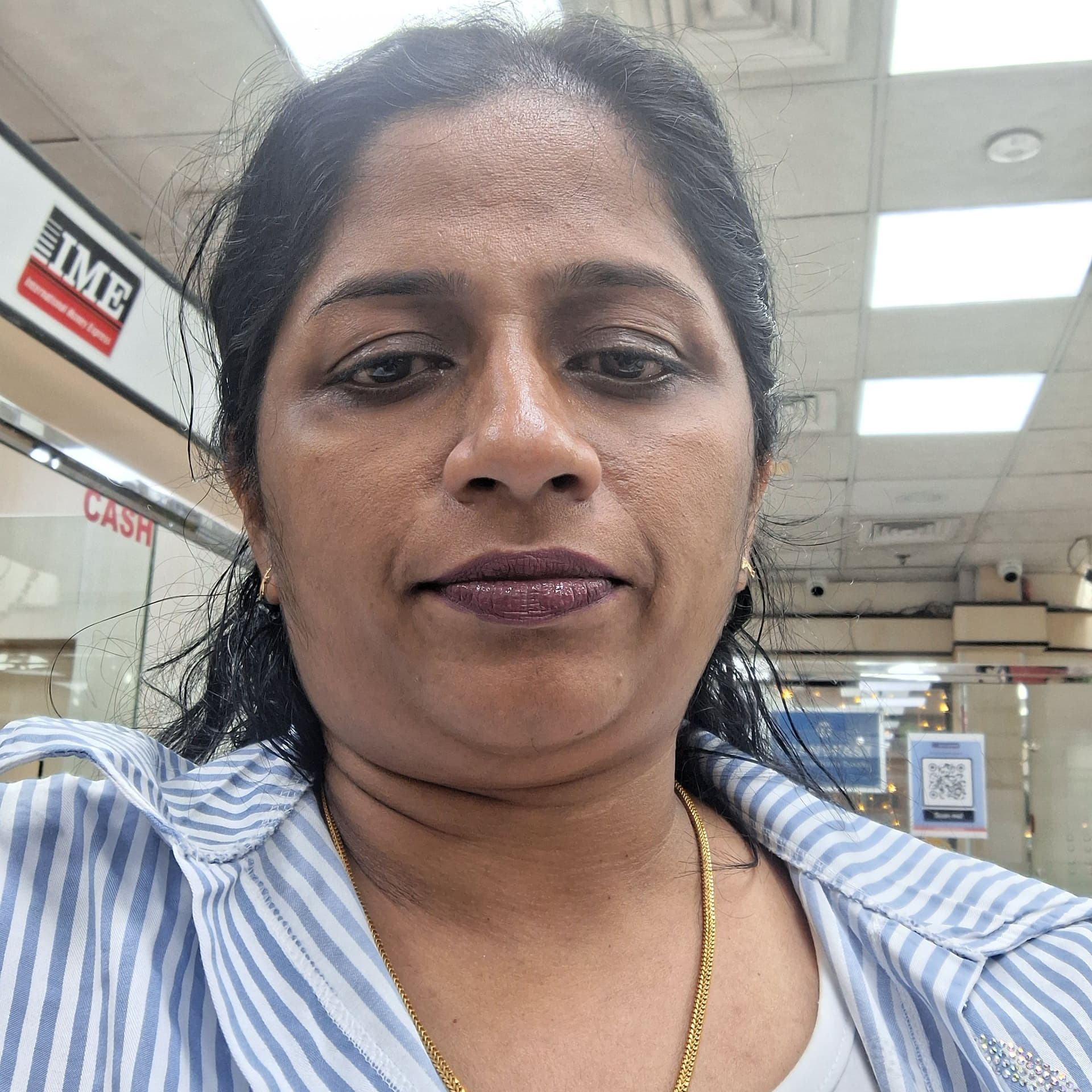 Nayomi - Sri Lankan Nanny