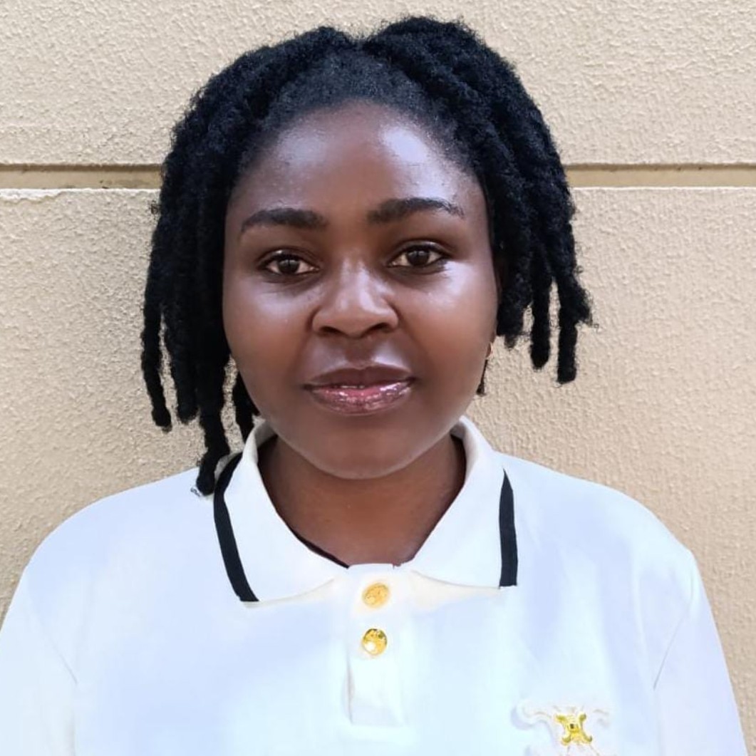 Fallone - Cameroonian Nanny