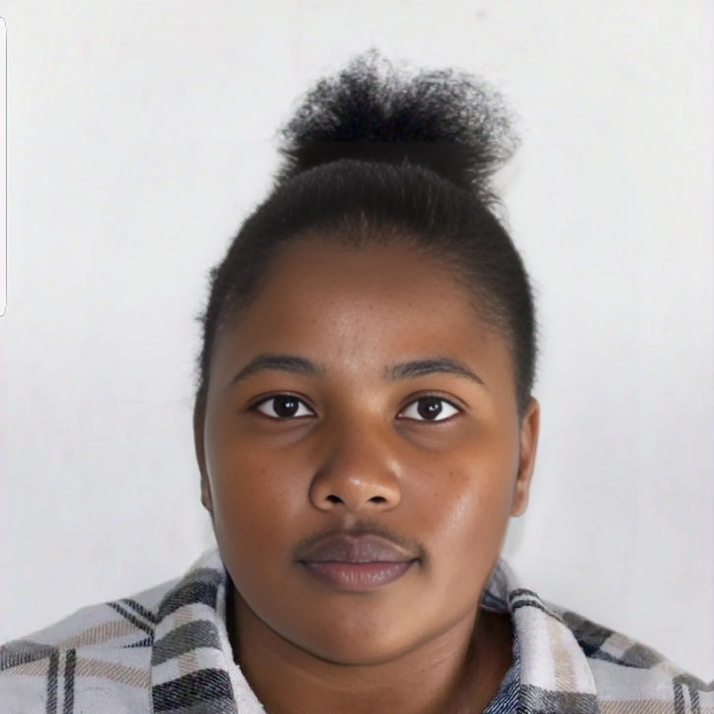 Thandekile - Zimbabwean Nanny / Maid