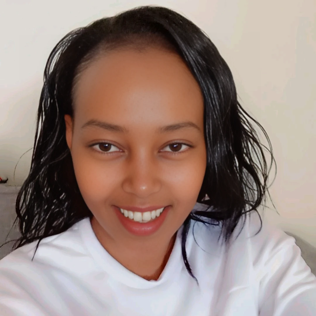 Nancy - Kenyan Driver / Chauffeur