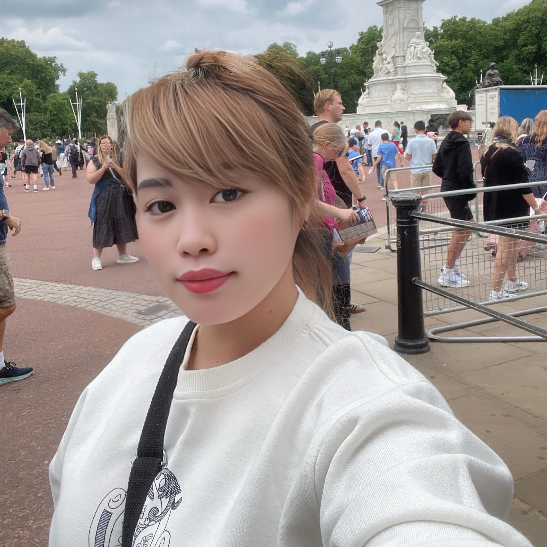 Danielyn - Filipino Babysitter