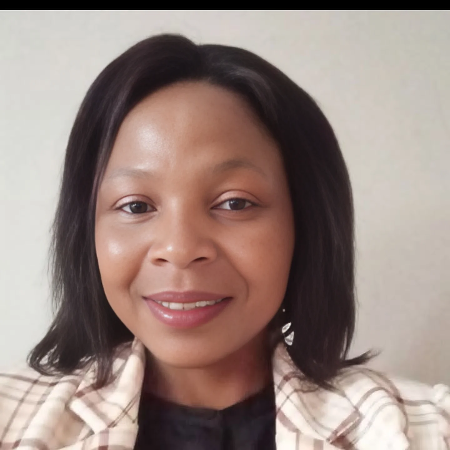 Siphiwe - Zimbabwean Nanny / Maid