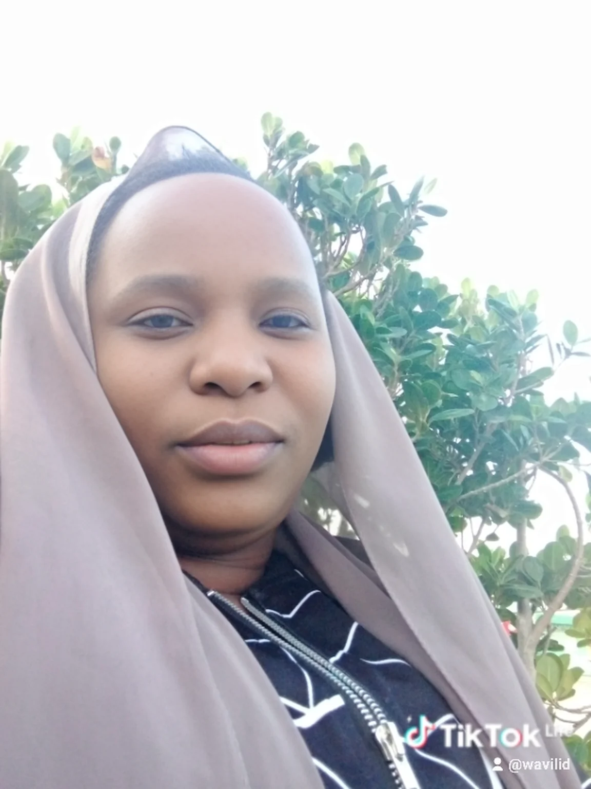 Beatrice - Kenyan Eldercare / Nanny