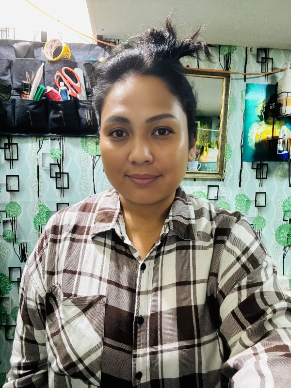 Lorna - Filipino Maid