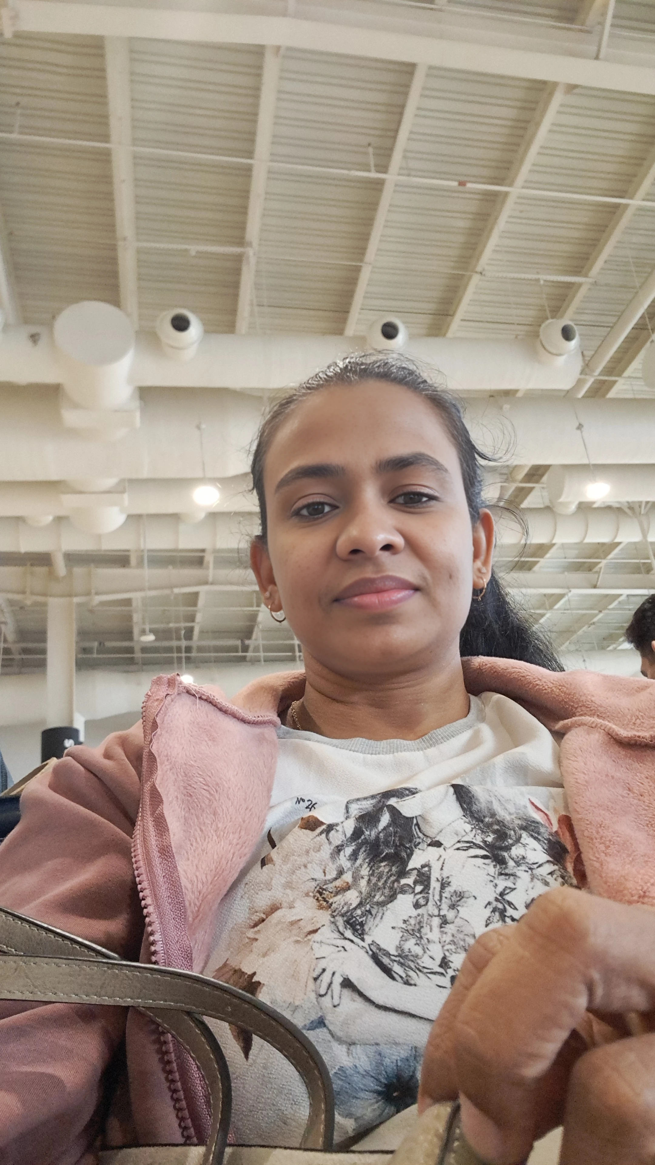 Srimali - Sri Lankan Nanny / Maid