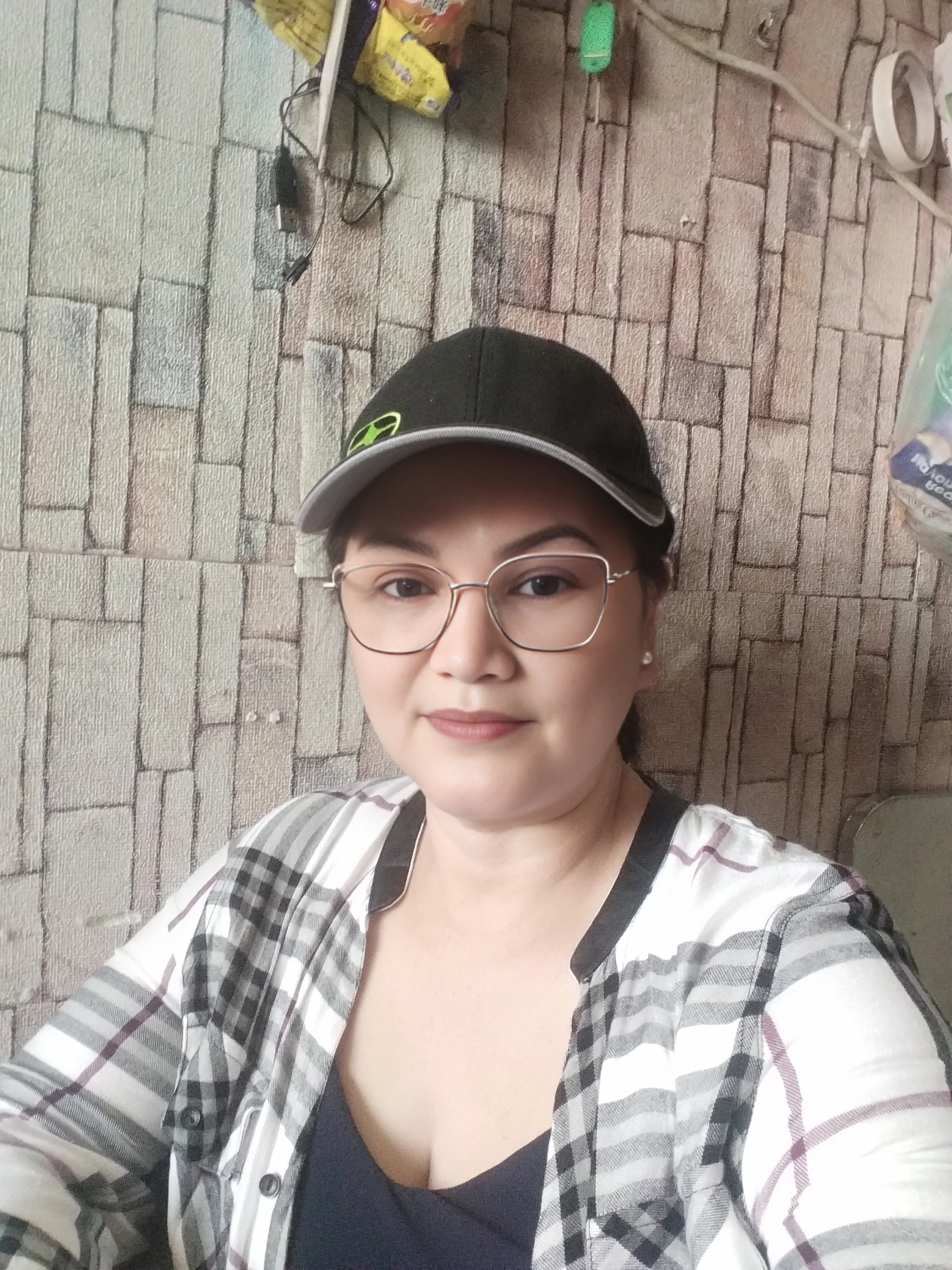 Sheryll - Filipino Maid / Nanny / Eldercare