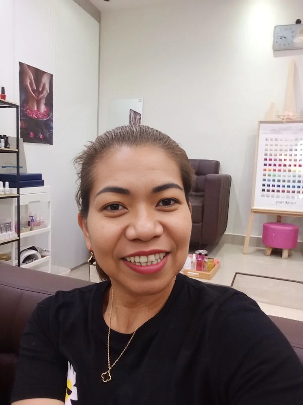 Jonalyn - Filipino Maid