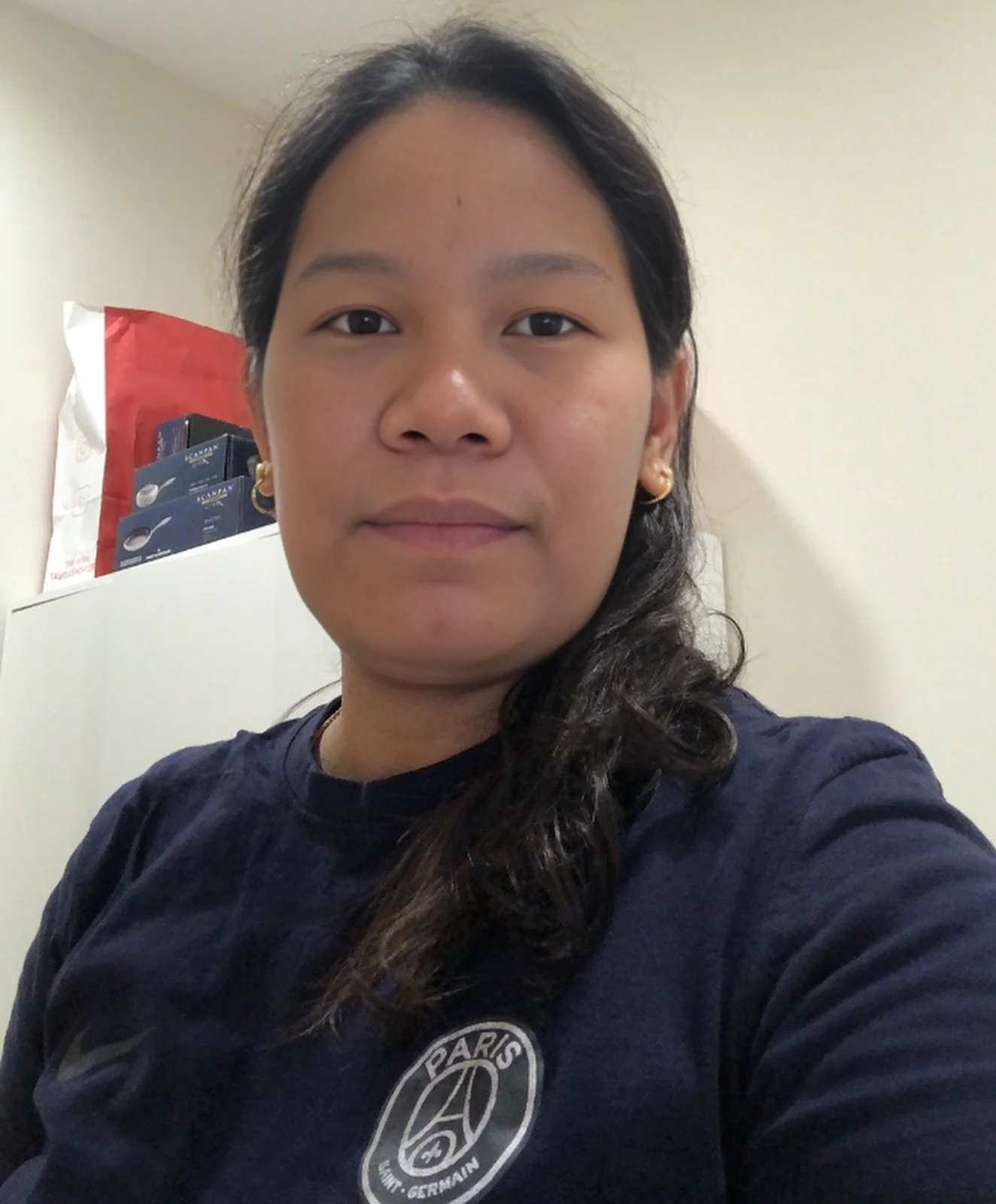Edlyn - Filipino Maid