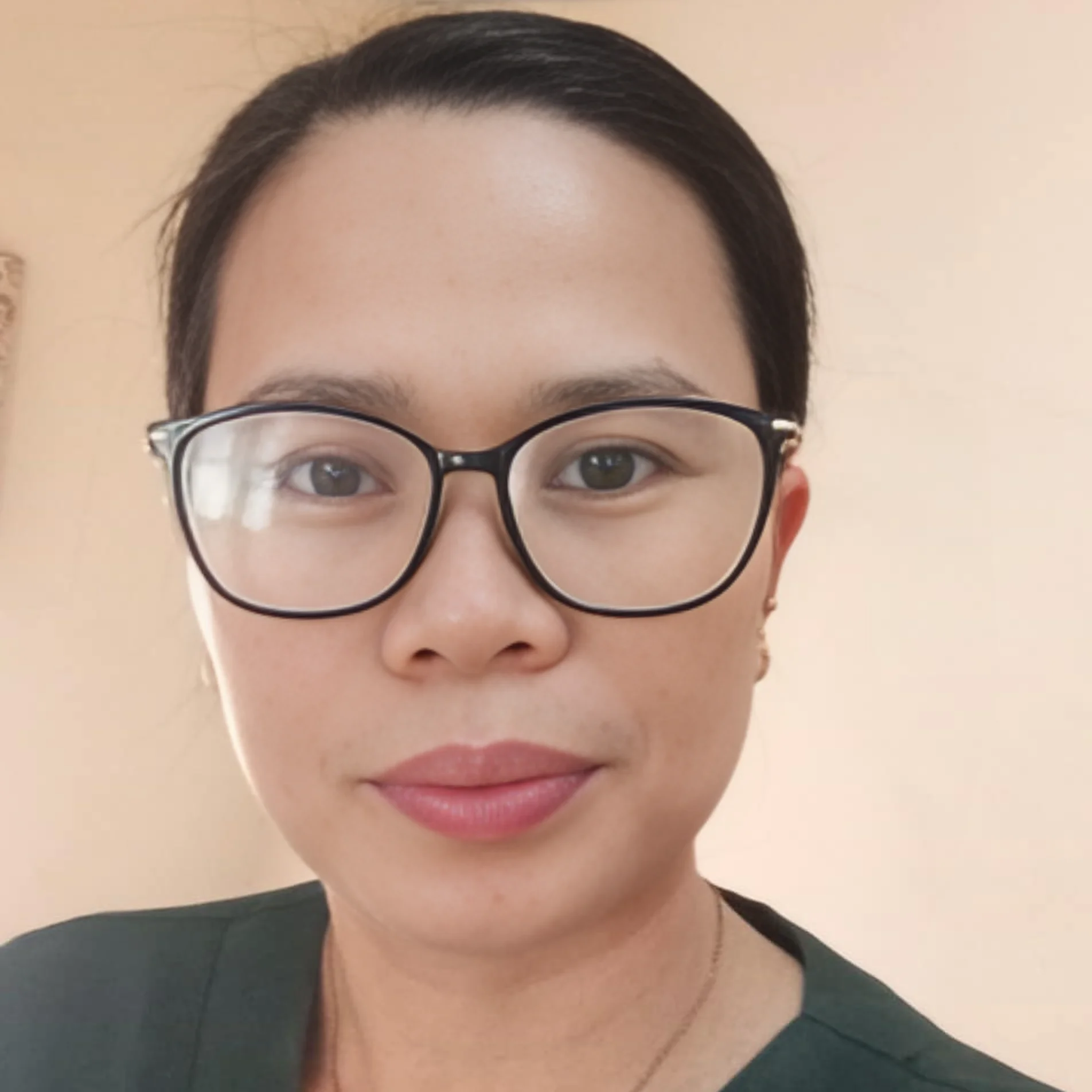 Mae - Filipino Nanny