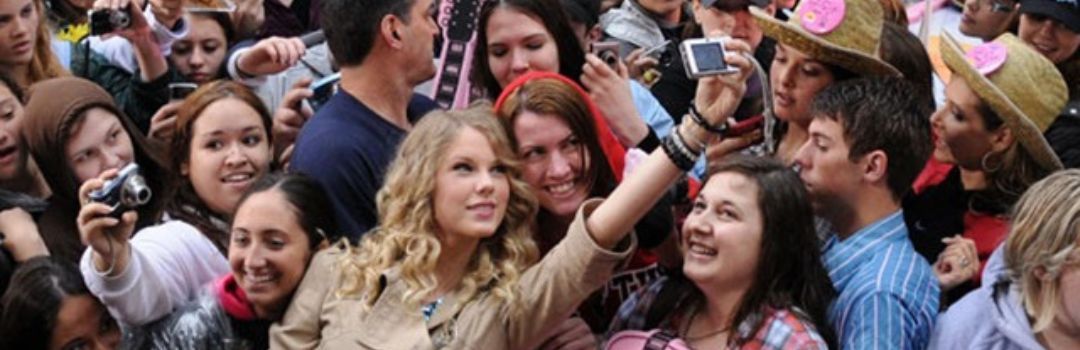 “Hay una canción de Taylor Swift que lo explica” ¿Cómo se comunica la Gen Z?