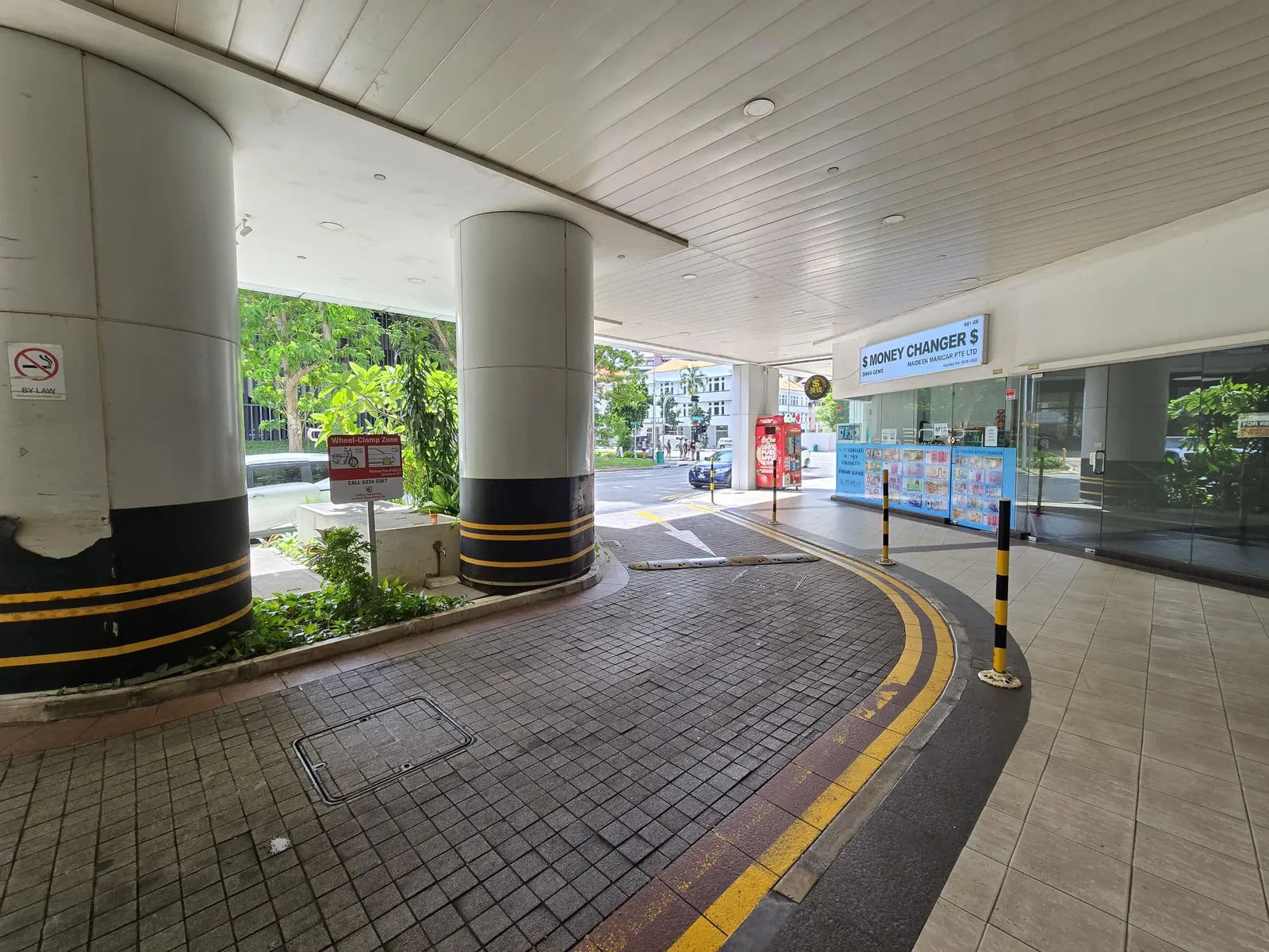 Sunshine Plaza