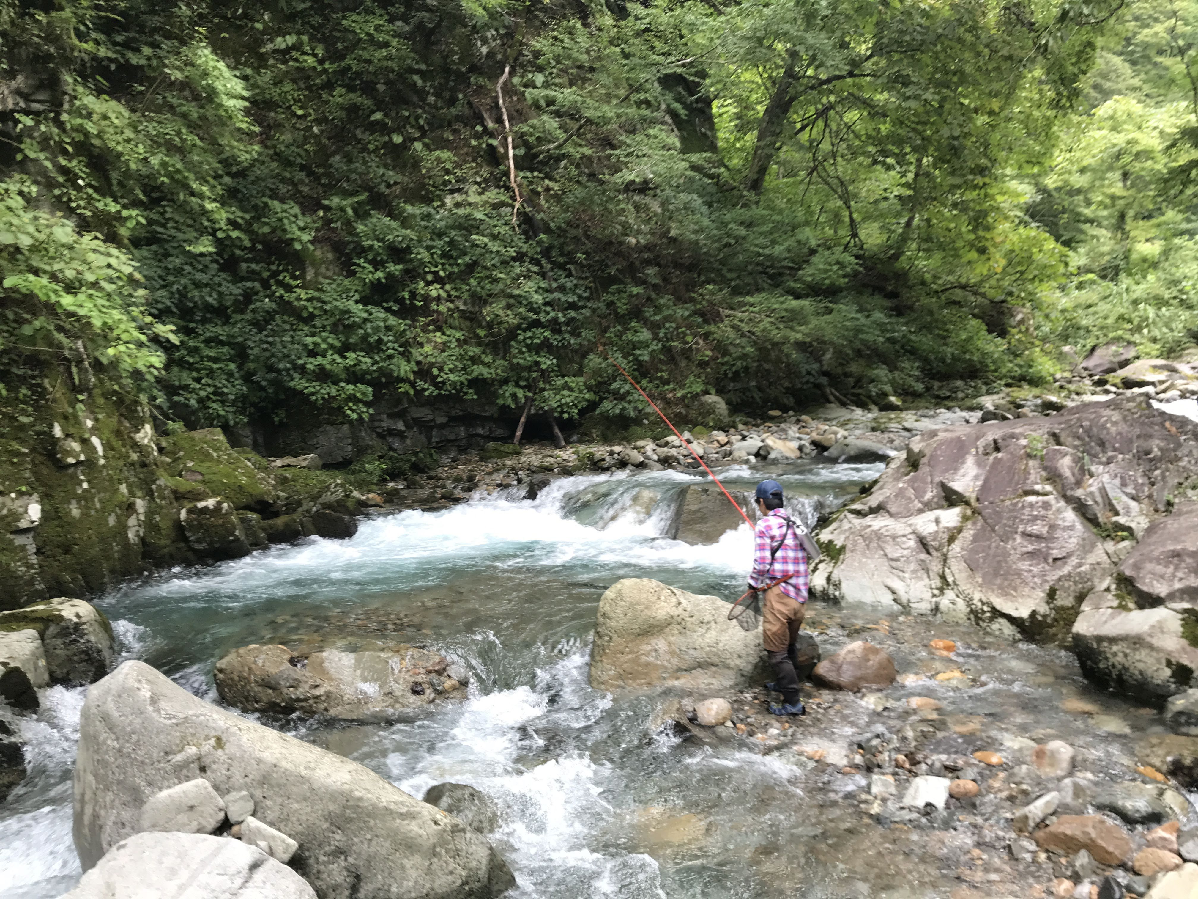 川はどこで釣りができる 遊漁券とは そんな川釣り初心者のために 解説します つりチケマガジン