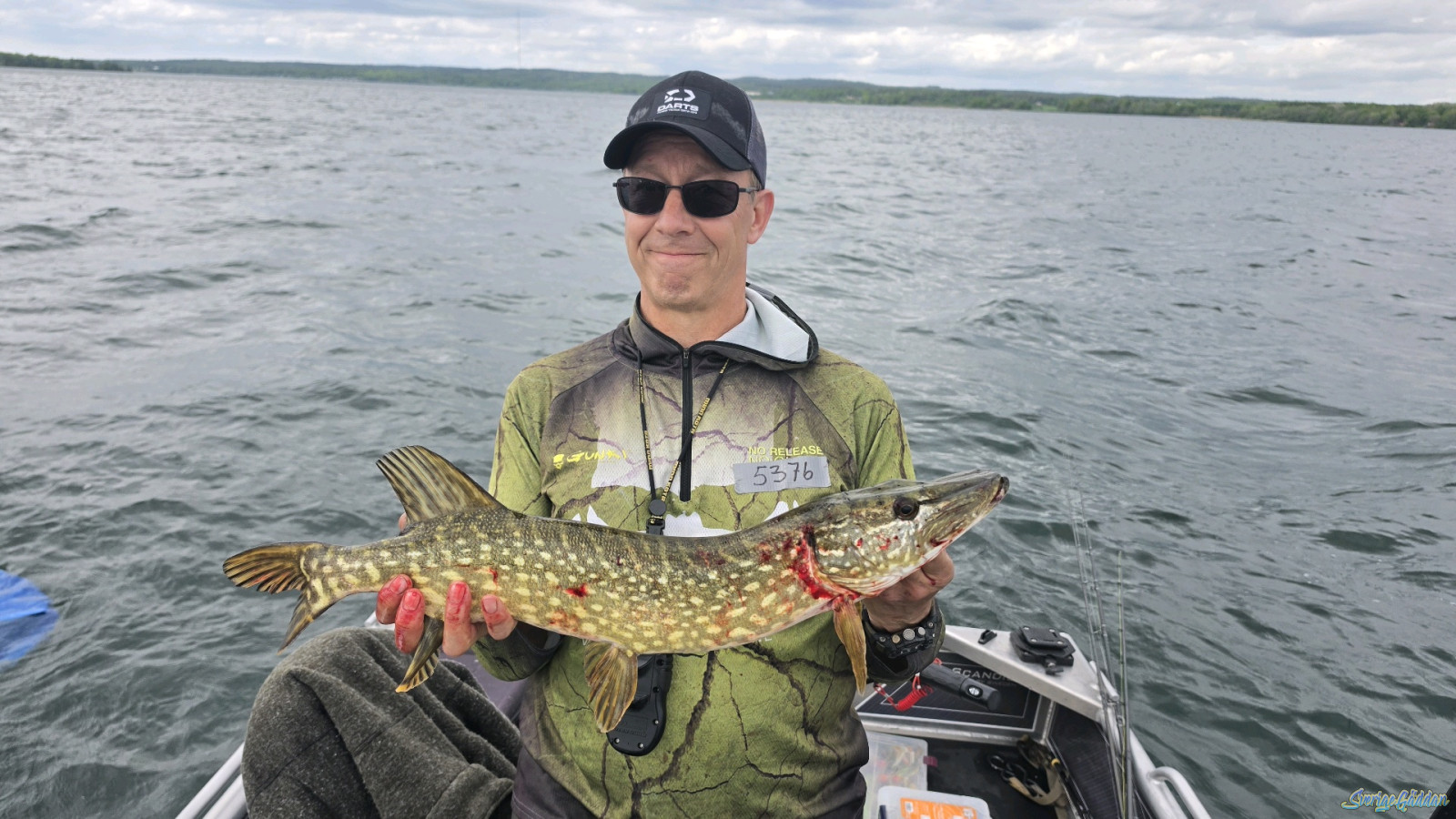 72 cm fångad av Danne Pettersson,Adam Pettersson (DP Lures) i SverigeGäddan 2026 Vår