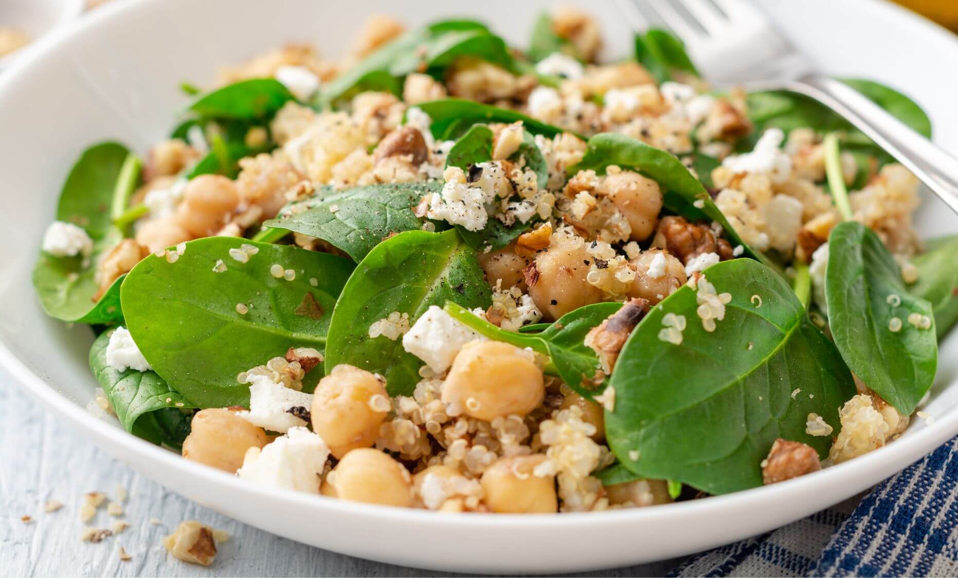 Ensalada De Garbanzos Con Quinua Y Queso Calorías Fitia 4051