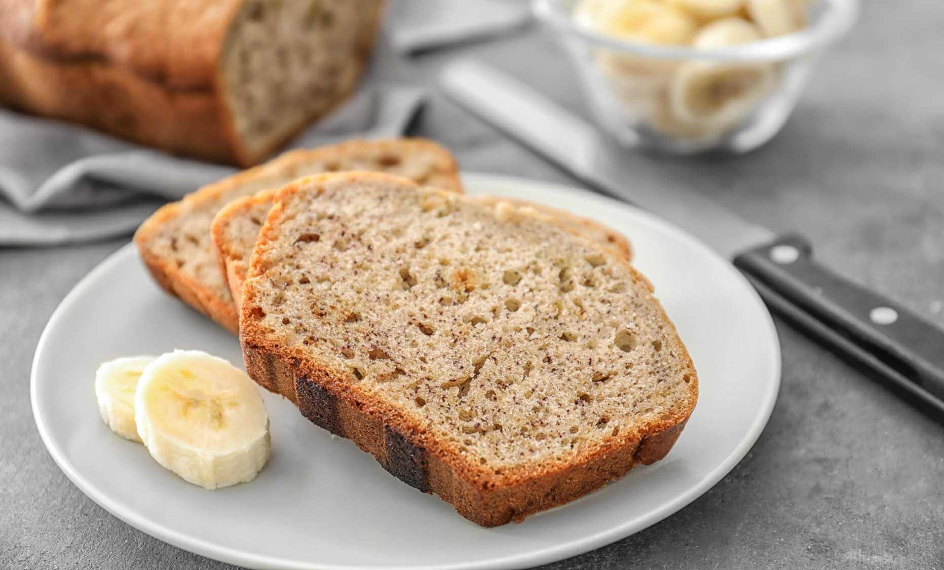 Banana cake with cream cheese frosting