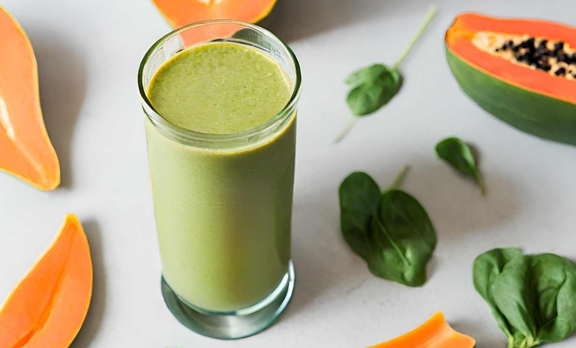 Papaya Spinach Smoothies for Bloating