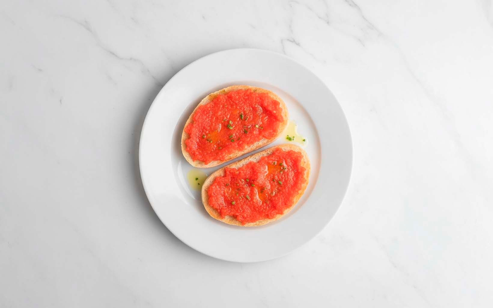 Pan con Tomate