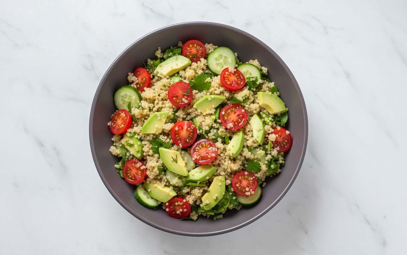 Ensalada de Quinua, Palta y Tomate