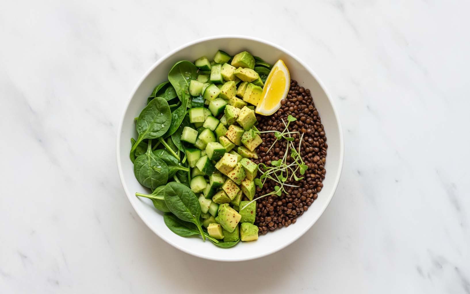 Ensalada de Lentejas, Palta, Pepino y Espinaca