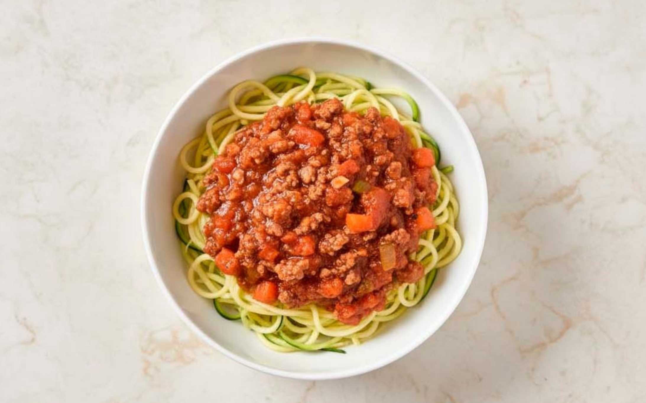 Pasta de Zucchini con Ragú
