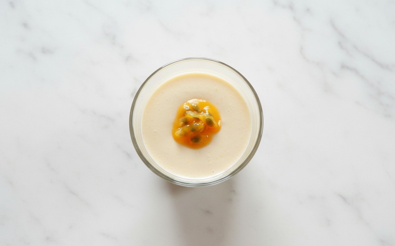 Mousse Vegano de Maracuyá Alto en Proteína